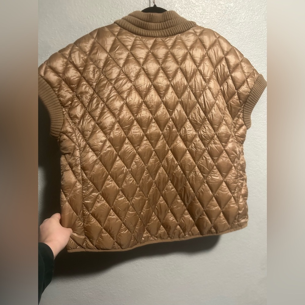 Martha Stewart Signature Diamond Quilted Short-Sleeve Puffer Vest - Picture 7 of 7